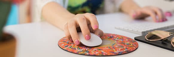 Person about to click an effective CTA